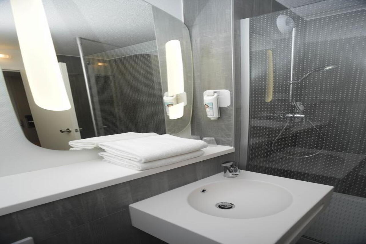 Ibis Gerland Merieux